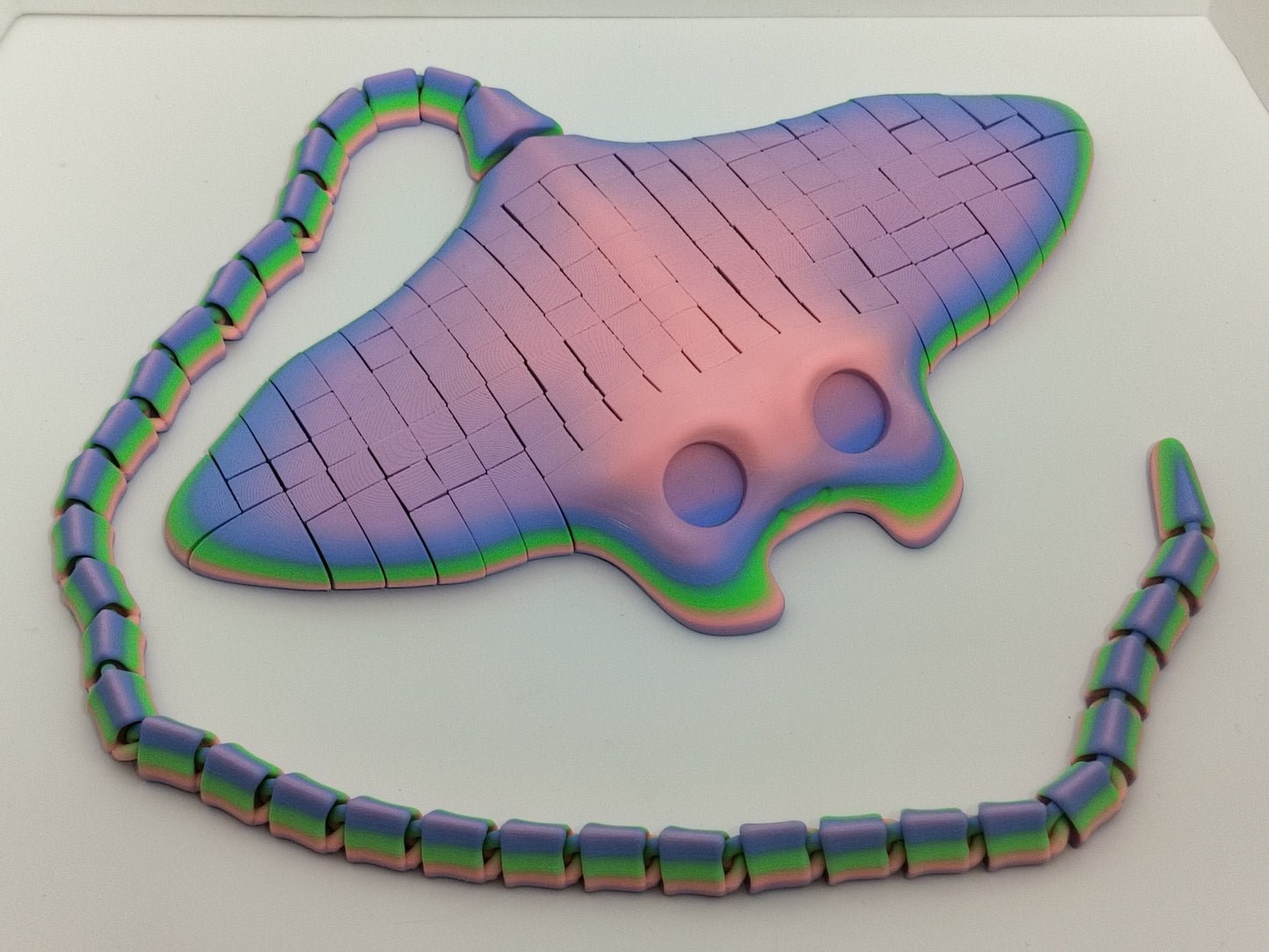 Incredible 25" flexi stingray in rainbow filament